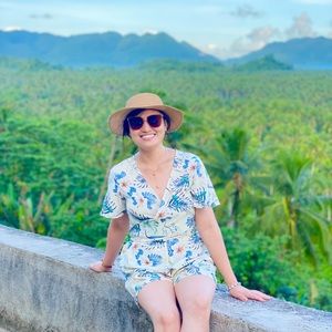 Meet your Posher, Dimples